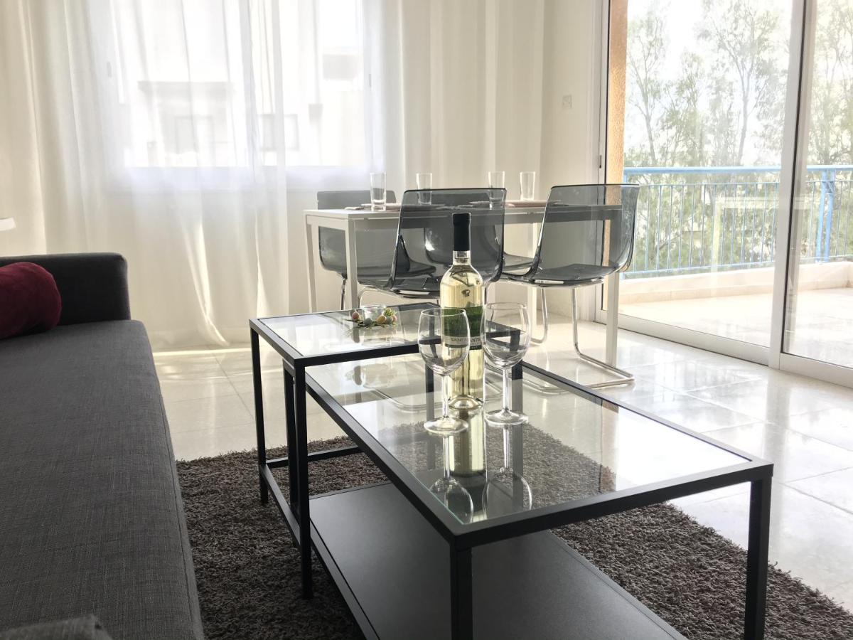 King's Palace Apt With Sea View *