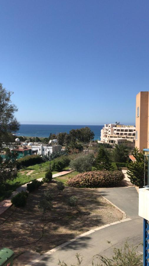 King's Palace Apt With Sea View